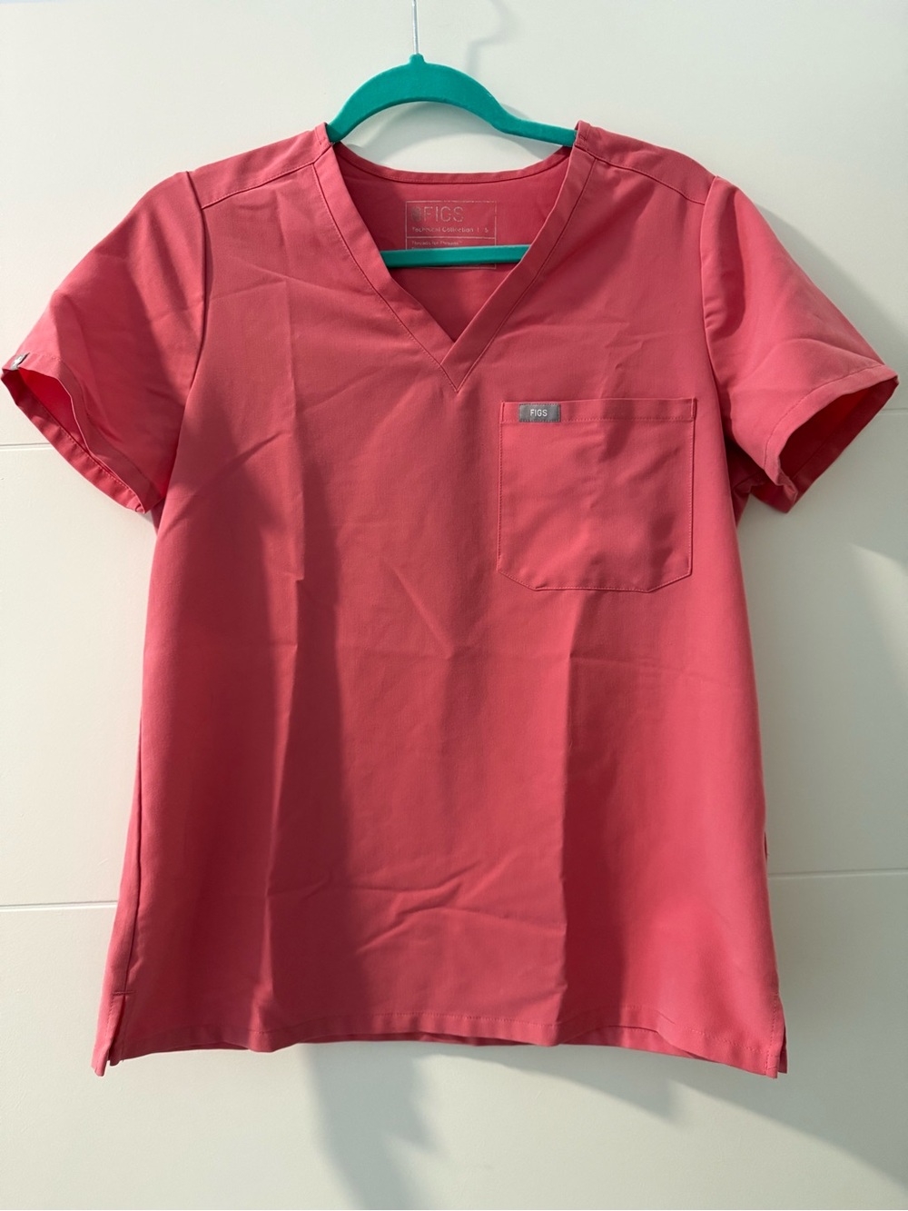 FIGS Scrub SMALL Top and Jogger Bottom—  Pink